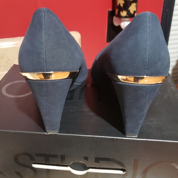 Dress shoes - Picture 2 of 6